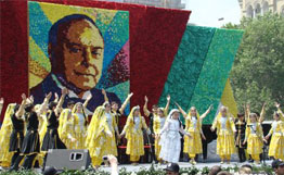 Сегодня исполняется 87 лет со дня рождения Гейдара Алиева