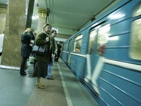 Поступил анонимный звонок о заложенной в станции метро "Ичери шехер" бомбе