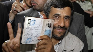 Ахмадинеджад набирает 69% после подсчета 5,5 млн голосов - агентство [Обновлено]